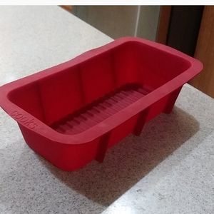 Cook's Essentials Silicone Red Bakeware Loaf Pan